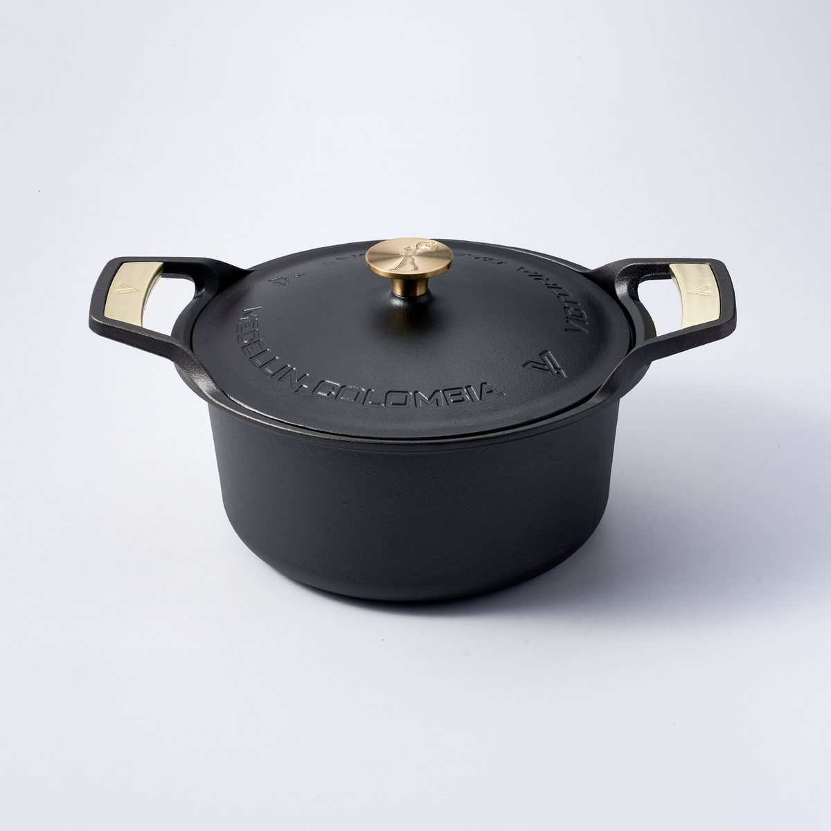 6-Quart Dutch Oven with Lid, SIGNATURE Gold