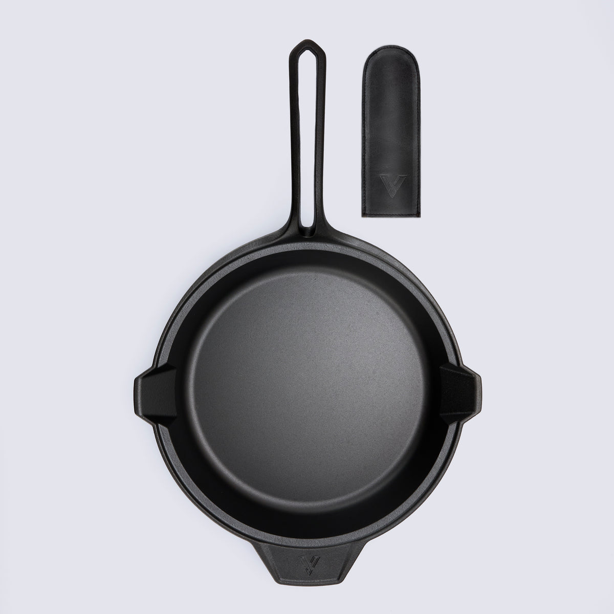 12-Inch Skillet Classic Collection + Leather Handle