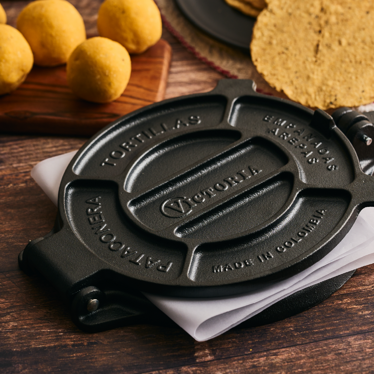 8-Inch Tortilla Press and Pataconera Cast Iron