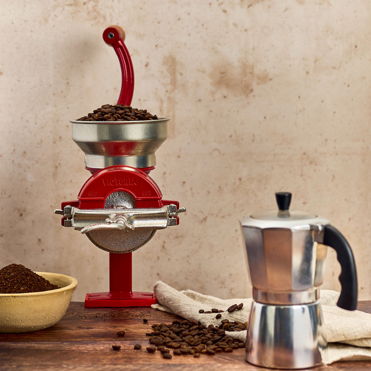 Cast Iron Red Grain Grinder/Corn Mill with Low Hopper