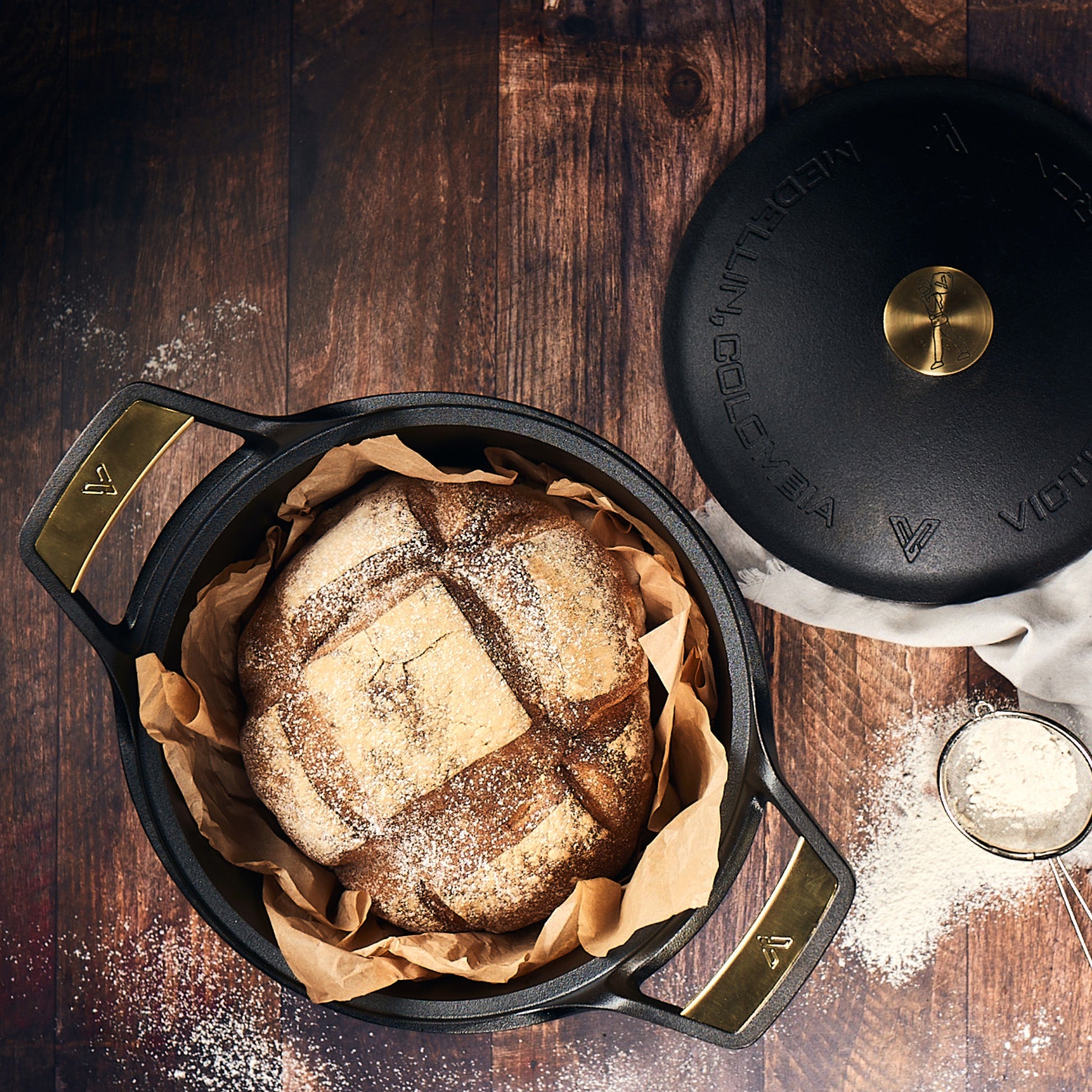 Homemade Dutch Oven Bread