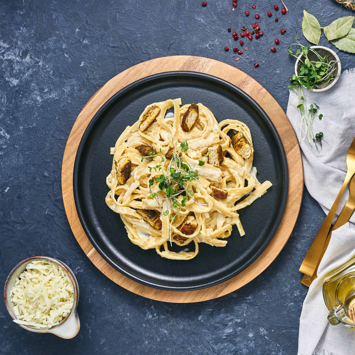 10.5-Inch Round Cast Iron Serving Plate