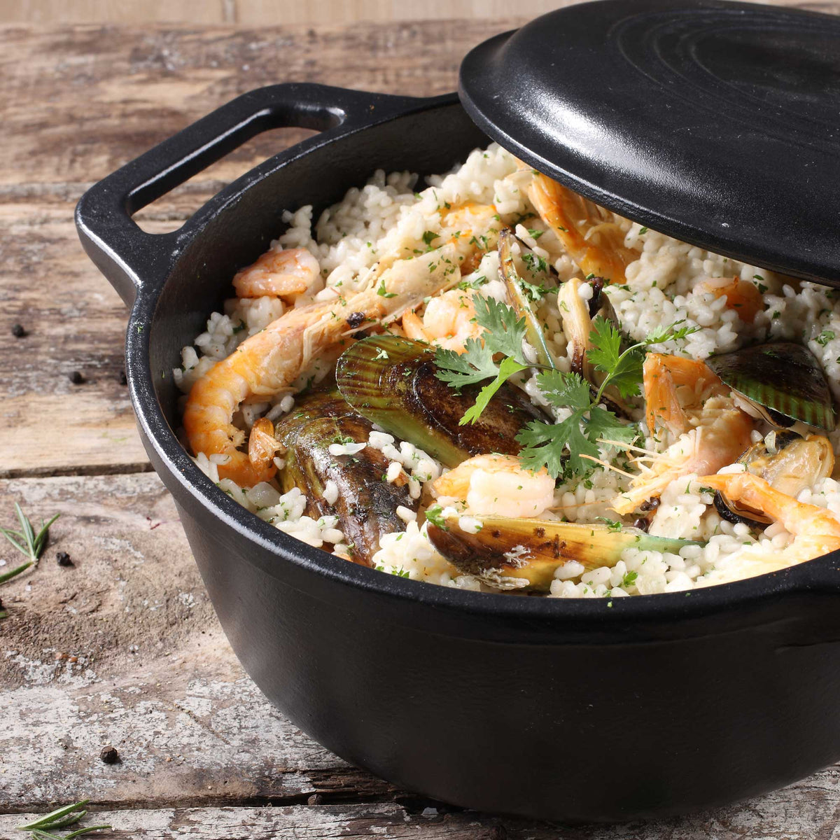 4 QT Cast Iron Dutch Oven with Lid