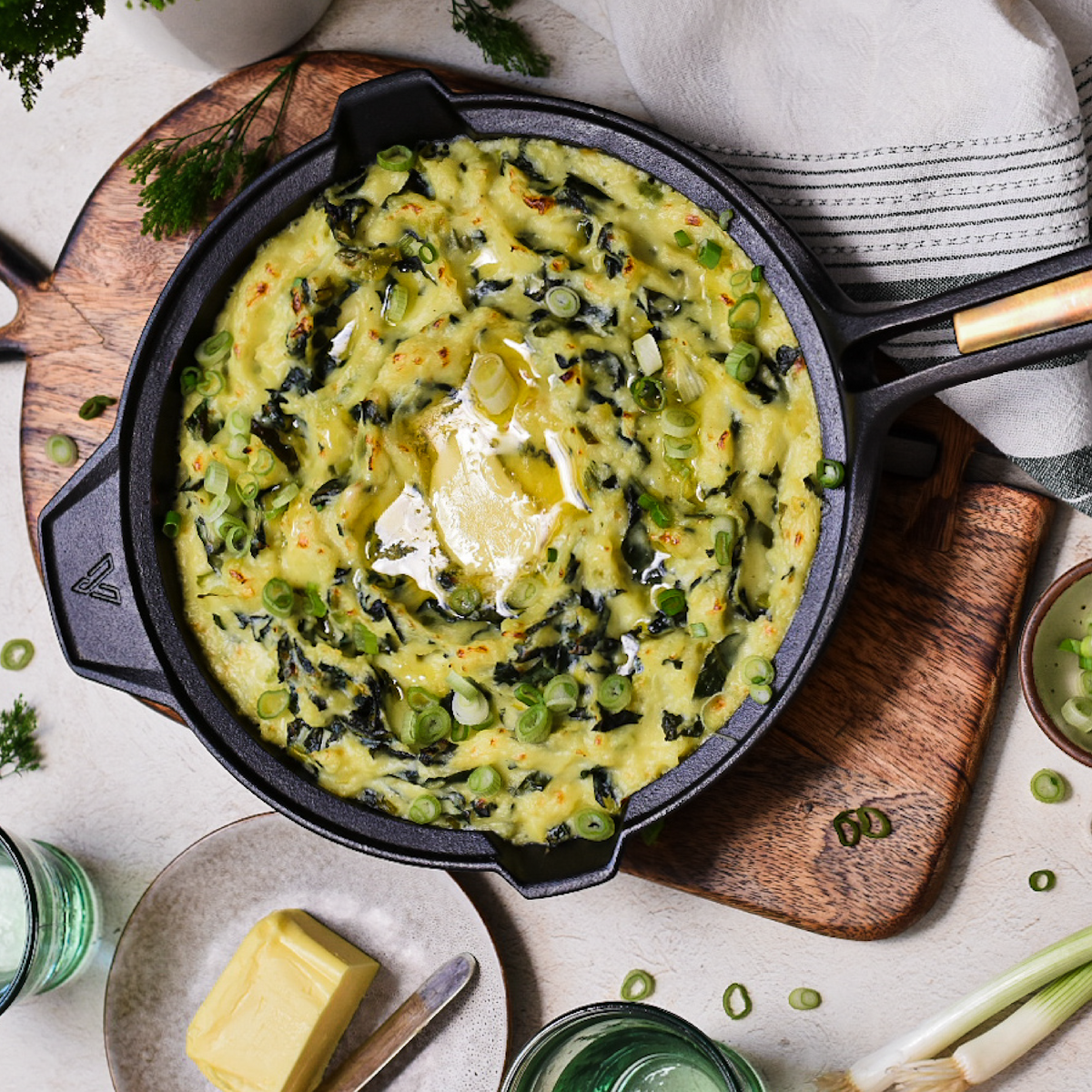 10-Inch Skillet, SIGNATURE Gold