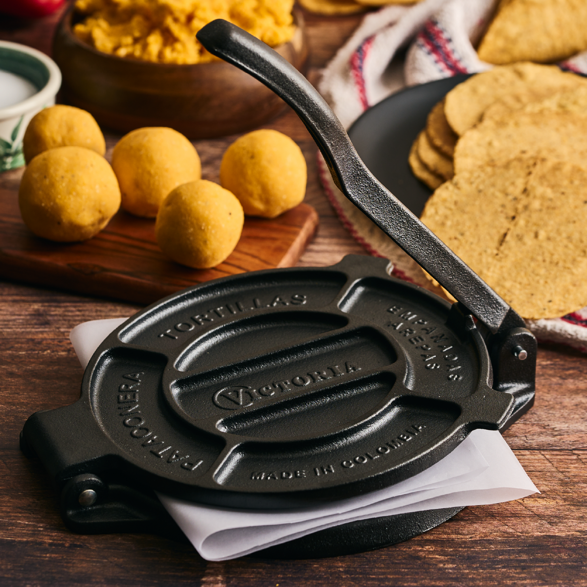 8-Inch Tortilla Press and Pataconera Cast Iron