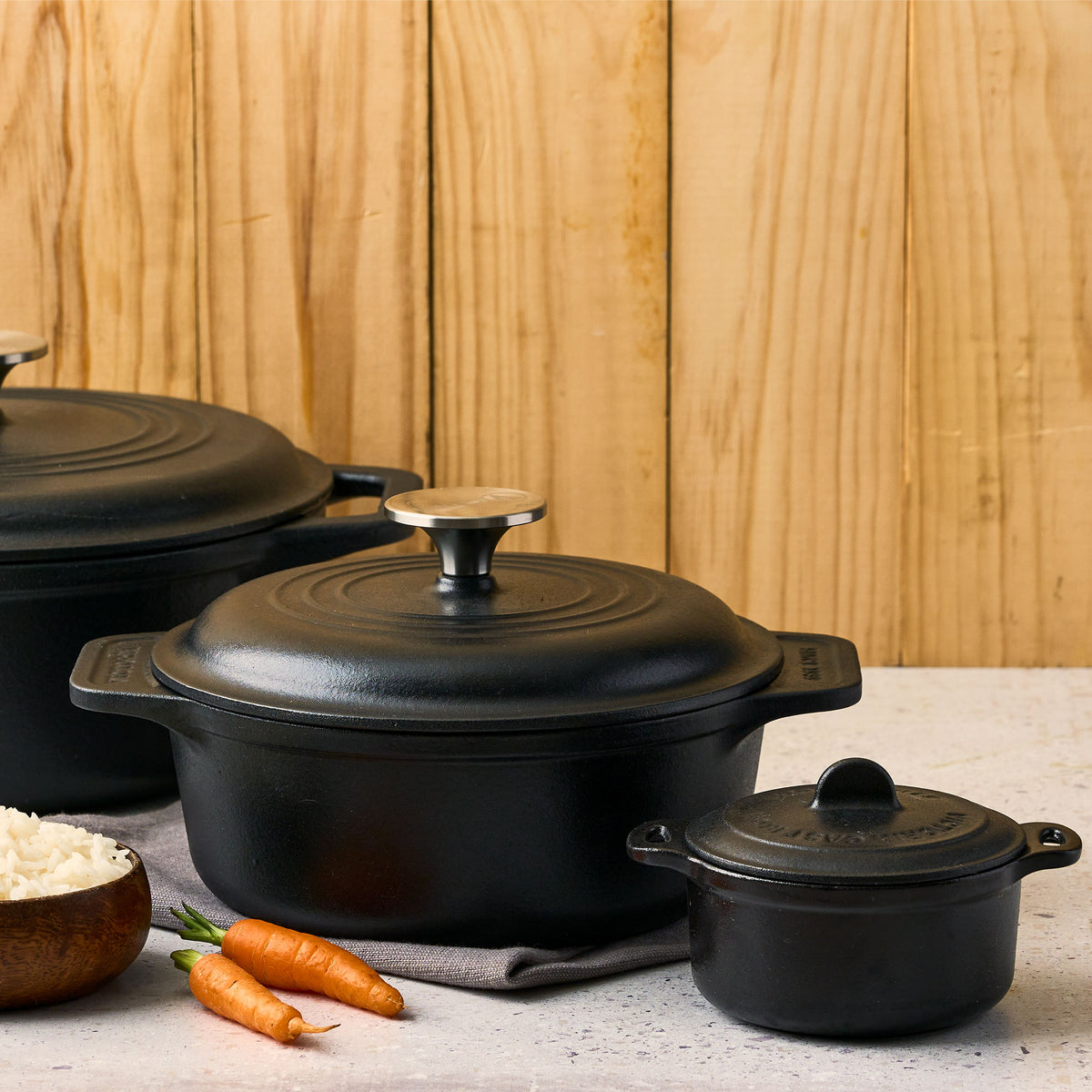 2 QT Cast Iron Dutch Oven with Lid